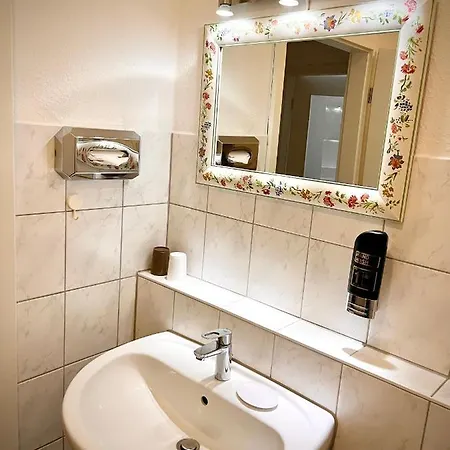 Tokus Apartment *